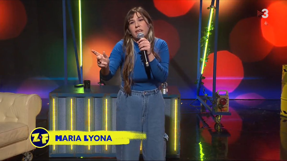 I acabem el #ZonaFrancaTV3 amb l’open mic de Maria Lyona 🎤 ▶️ 🔴