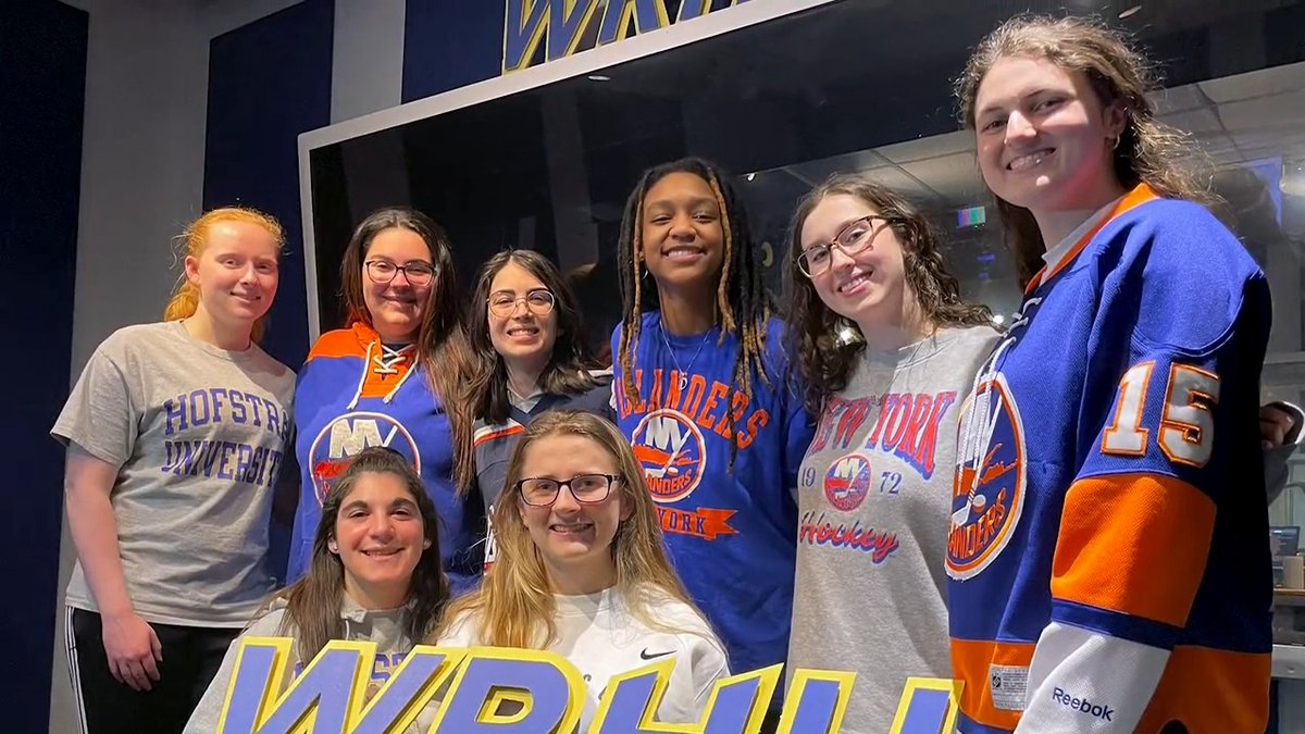 “Being in a room surrounded by women feels empowering.” Earlier this month, the #Isles alongside WRHU Radio Hofstra University teamed up for an all-women broadcast.