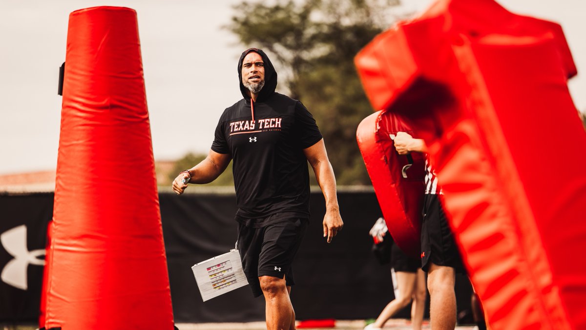 Drill of the Day vol. 5 C.j. Ah You and our edge guys demonstrate our blitz-peel technique. #WreckEm | DEWALT