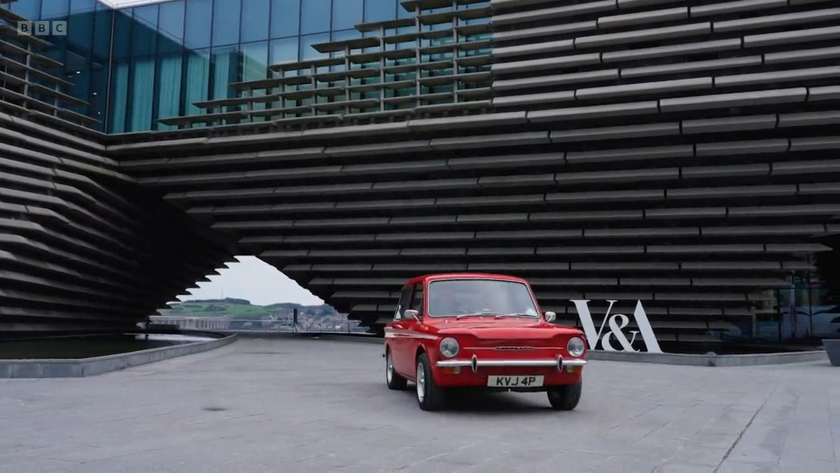 👀 We're taking you on an EXCLUSIVE look at a VERY special Tartan Exhibition this weekend at V&A Dundee 🤫 @Des_Clarke finds out more 🔎 #TheOneShow 👉 #VADTartan