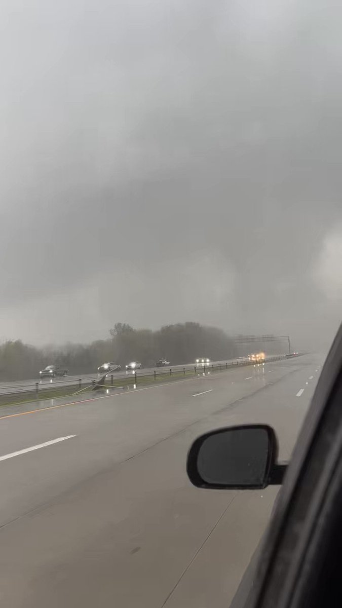 Jacksonville, Arkansas tornado crossing the road #arwx
