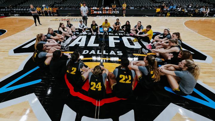 40 minutes of basketball. A lifetime of memories. #Hawkeyes x #WFinalFour