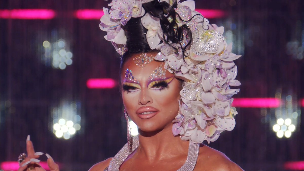 Category Is: Drag Excellence! 👑 Which lewk left you thinking winner, winner?! 🏆👇 #DragRace