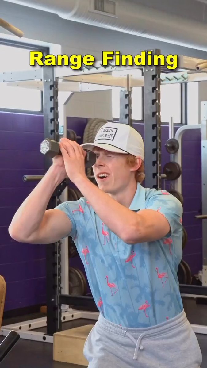And they say golfers aren't athletes. 😂 (📹: Instagram/ jna_golf)