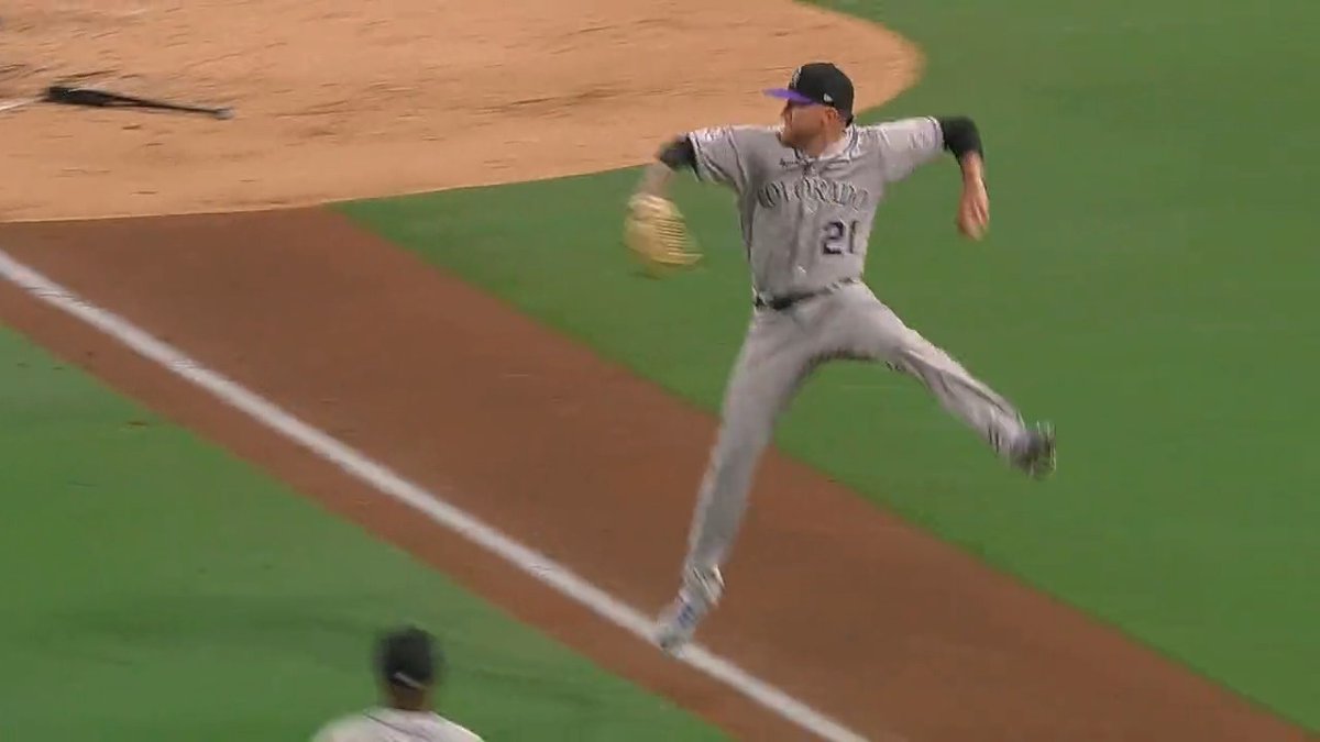Pitchers are DEFINITELY athletes. 😱