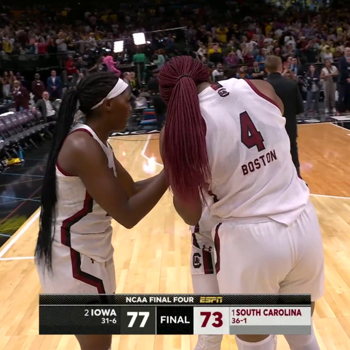 Aliyah Boston: a true leader in victory and defeat ❤️