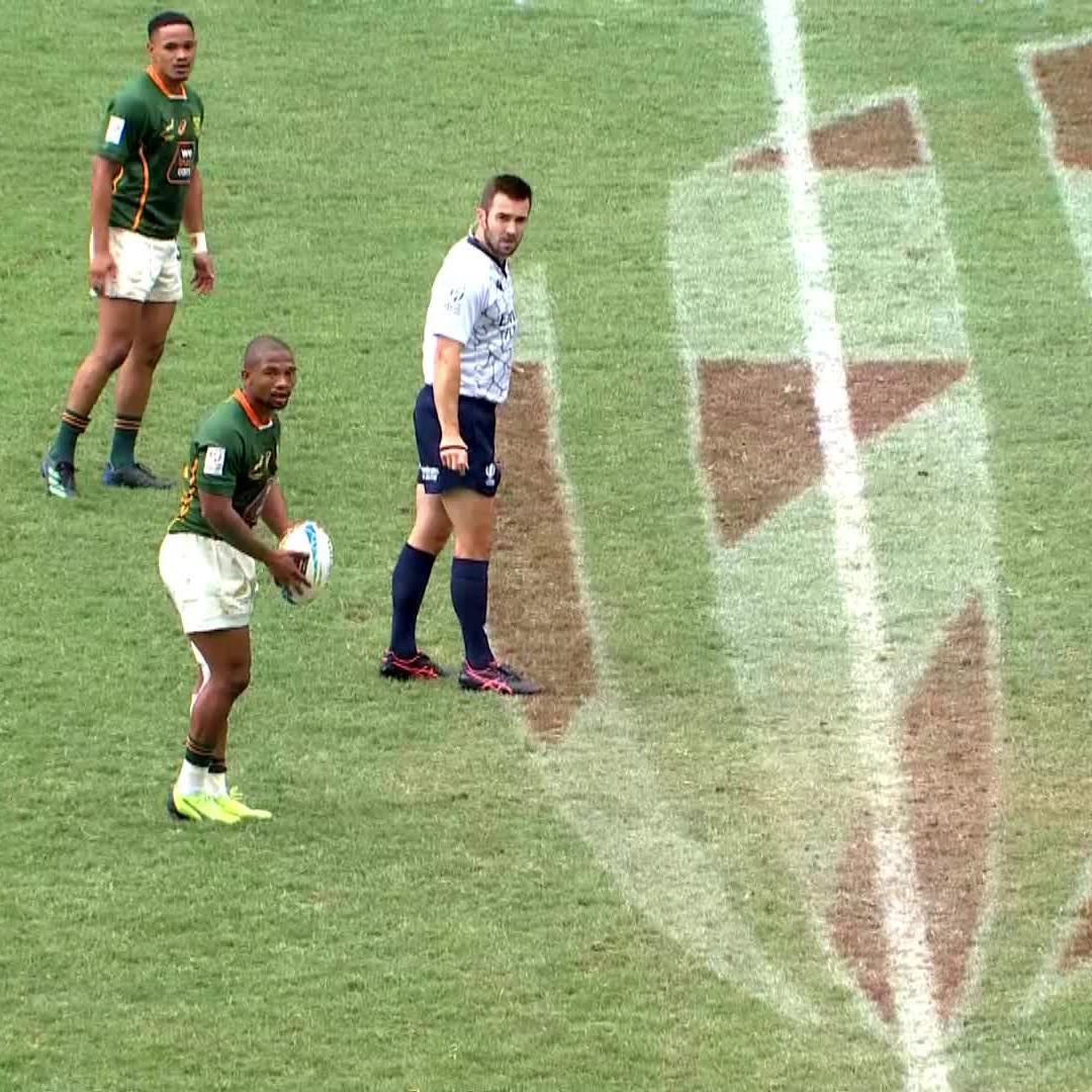 Sirens blaring, full speed ahead for police officer Jeff Oluoch 🚨 #HSBC7s | #HK7s Shujaa