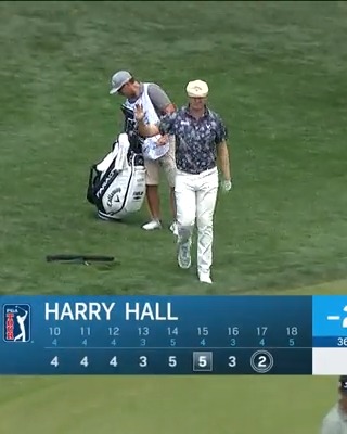 Chip-in eagle for Harry Hall 🦅 This is the first eagle of the week on No. 17 Valero Texas Open.