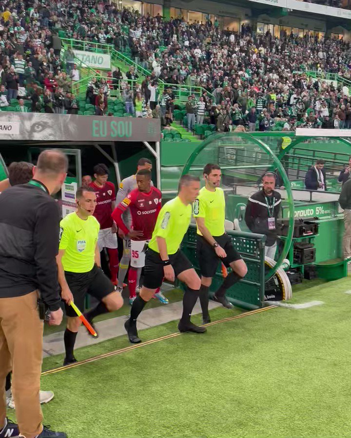 𝙄𝙨𝙩𝙤 𝙚́ 𝙤 𝙎𝙥𝙤𝙧𝙩𝙞𝙣𝙜 💚 Um momento especial para os nossos Leões 🦁 #SCPCDSC #LigaPortugal #DiaDeSporting