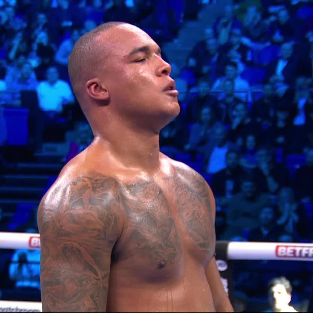 It's ALL OVER, @Fabio_Wardley smells blood, unloads and the ref waves it off 💥 #JoshuaFranklin