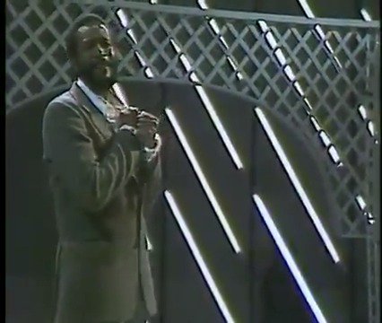 La voce isolata di Marvin Gaye che canta I Heard It Through the Grapevine. Brividi.