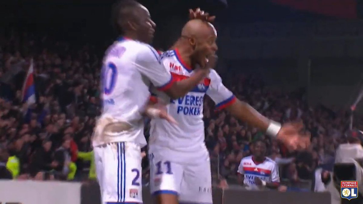 Cette reprise de Michel Bastos un soir de OL-PSG en 2012. ๐๐ ๐ฅ Olympique Lyonnais