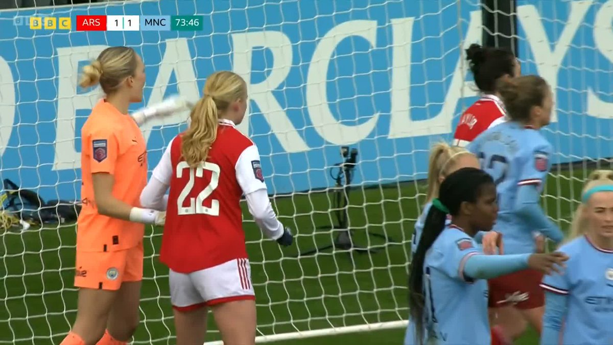 WHAT a strike from Katie McCabe! 😮 This game has turned on its head! #BBCFootball #MCIARS #WSL