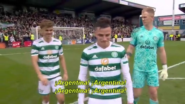 Suena “ARGENTINA, ARGENTINA” en el partido del Celtic en Escocia. 🤯🇦🇷