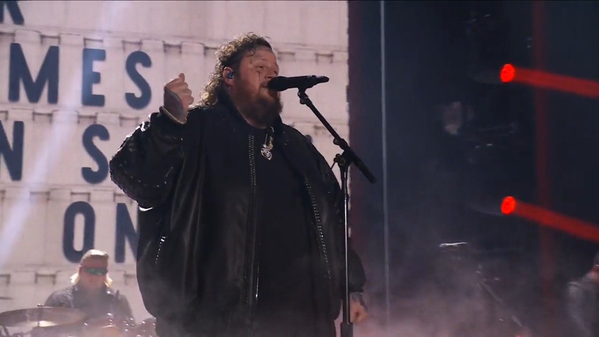 Do me a favor and watch Jelly Roll’s #CMTAwards performance on REPEAT 🤟🎶