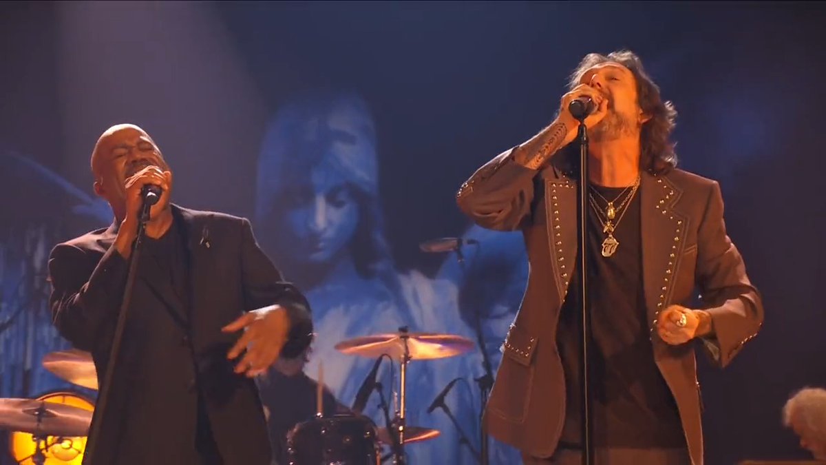 The collab we all needed 🔥 The Black Crowes & Darius Rucker’s #CMTAwards performance was one for the books!