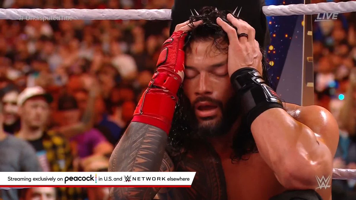 This #WrestleMania atmosphere is unbelievable as #RomanReigns and #CodyRhodes clash for the #UndisputedTitle!