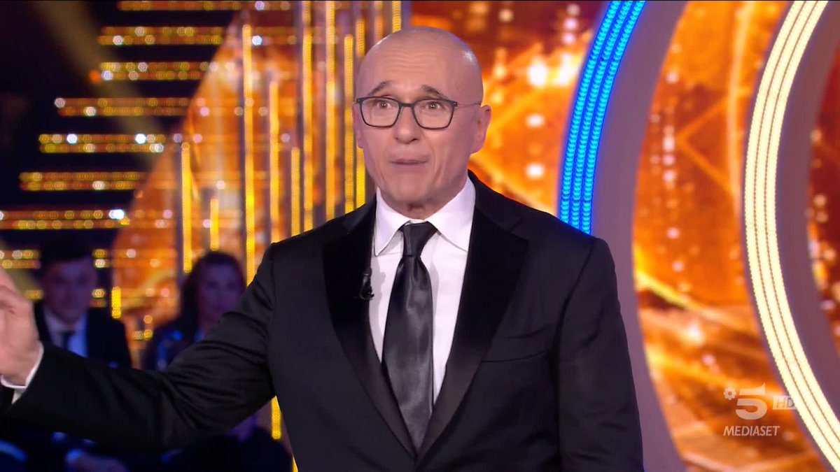Micol si gode gli applausi del pubblico in Studio: eccola più raggiante che mai! #GFVIP