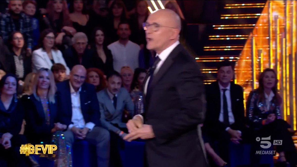 I nostri paladini, i conduttori di #GFVIPPARTY fanno il loro ingresso trionfale in Studio: Soleil e Pierpaolo Pretelli! 😍 #GFVIP