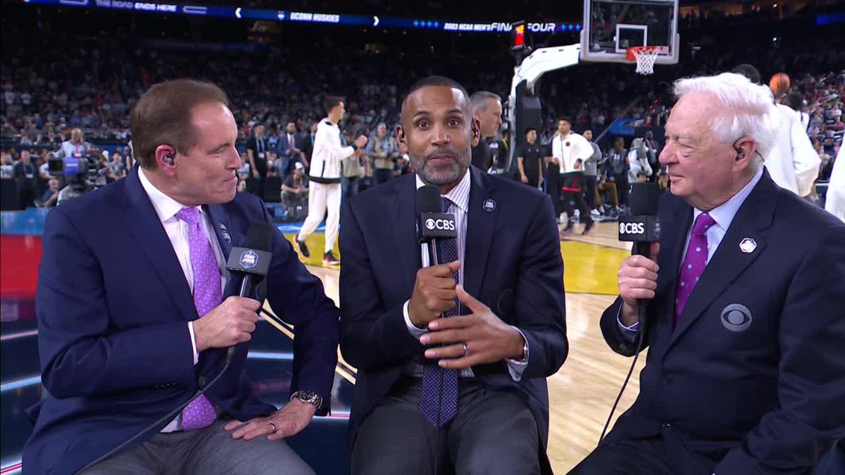 "Hello friends" One last time in the #NationalChampionship from Jim Nantz 👏 #MarchMadness