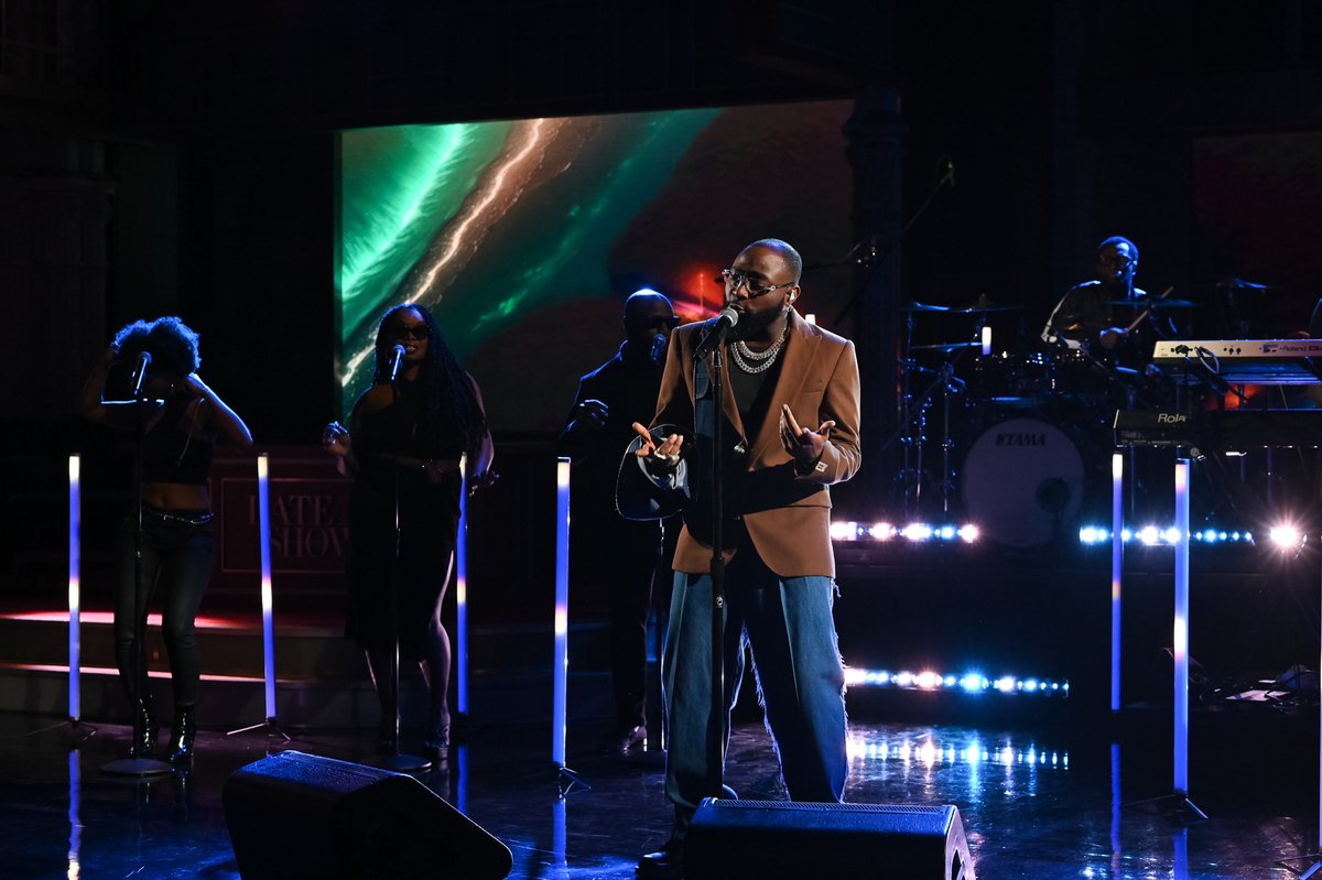 .@Davido’s performance of “Feel” / “Unavailable” with @compozers is giving us all the feels! #Colbert