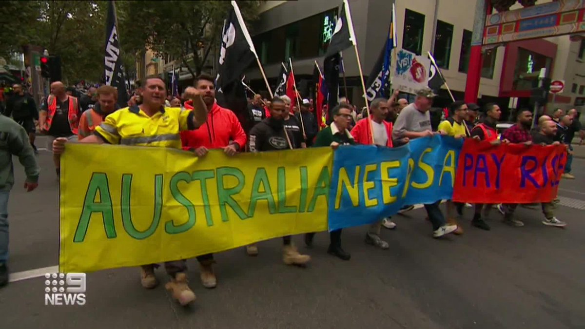 Thousands of frustrated tradies have walked off worksites across Melbourne. They marched through the city demanding wage increases as they battle the cost-of-living crisis. @shubaskrishan #9News