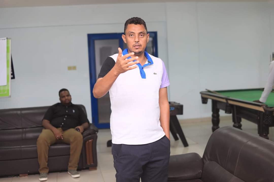 " لقد واجهتنا العديد من الأندية الإفريقية الجماهيرية وتربطنا بهم علاقات جيدة للغاية". 🤝 " الهتافات العنصرية من جمهور الأهلي المصري كانت على مرأى ومسمع من الجميع وأبلغنا مراقب المباراة بذلك". حديث نائب رئيس الهلال المهندس محمد إبراهيم العليقي عن الوضع الراهن وتوضيح لأهم الملفات