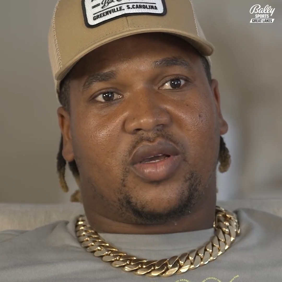 Build the Jose Ramirez statue🥹🥹