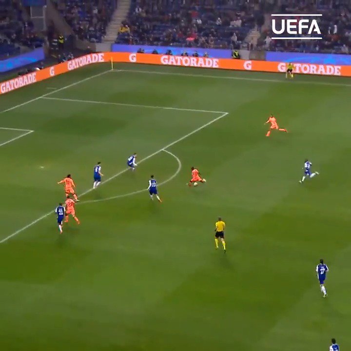 #GoalOfTheDay | Sadio Mané vs Porto (2018)