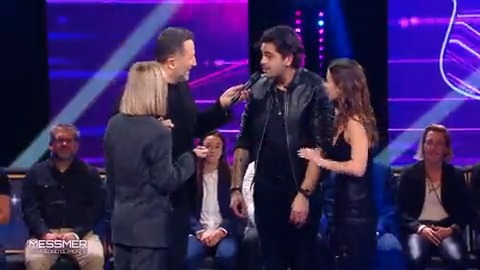 #Inédit Le comble pour @christophelicat ? Ne plus savoir danser ! 🫢 En revanche, il sait (presque) chanter ! 🌟 Rdv ce vendredi à 21h10 sur TF1 pour l’incroyable show « MESSMER, le record du monde ! » Karima Charni Denitsa Ikonomova 𝕭𝖆𝖕𝖙𝖎𝖘𝖙𝖊 𝕲𝖎𝖆𝖇𝖎𝖈𝖔𝖓𝖎 Christophe Beaugrand-Gerin Gil Alma