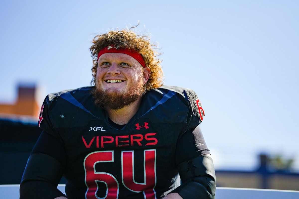 This week’s Know My Name highlights Vegas Vipers OL, Mike Miller. When he’s not in his cleats and helmet on the field, he’s in a classroom teaching math to the next generation. Miller’s goal is to be the best teacher and role model for his students. #XFL | #KnowMyName