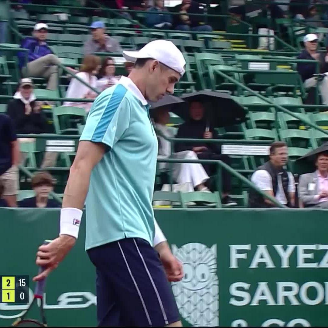 The big man can move 🏃🏻‍♂️ John Isner #USClay