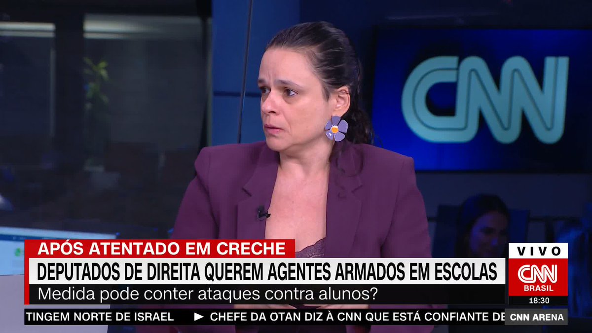 Deputados da oposição protocolaram um projeto de lei para obrigar as escolas a terem vigilantes armados. A comentarista da CNN Janaina Paschoal afirmou que a questão precisa ser vista sem romantismo e que é necessário baixar o preconceito com a questão das armas #CNNArena