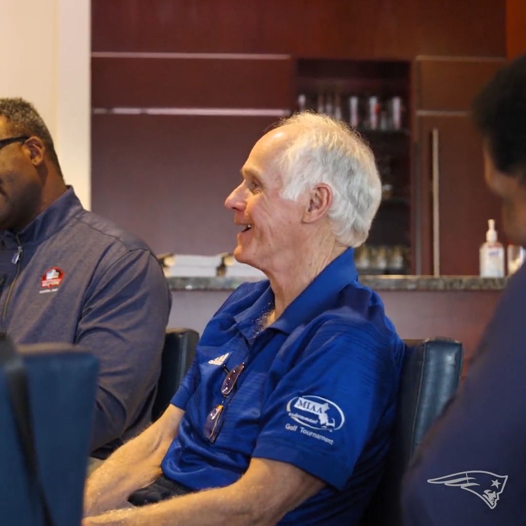 The moment Robert Kraft announced Dante Scarnecchia as a contributor to The Hall presented by RTX 🥹