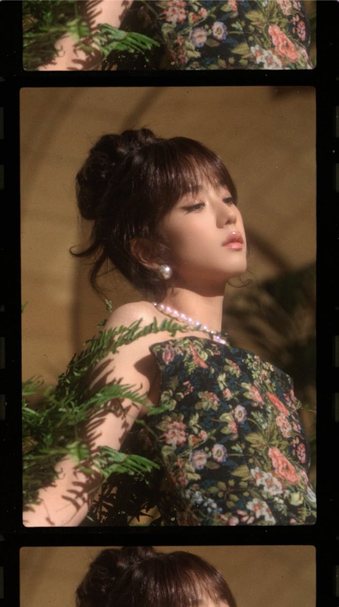 #JISOO ‘꽃(FLOWER)’ M/V MAKING B-CUT CLIP 🎬 ‘꽃(FLOWER)’ M/V: #지수 #BLACKPINK #블랙핑크 #FIRSTSINGLEALBUM #ME #TITLE #꽃 #FLOWER #MV #MAKING #BCUTCLIP #YG