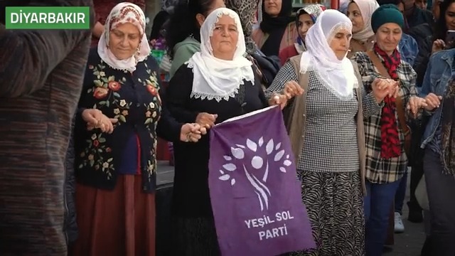 Miting havasında büro açılışlarımız devam ediyor, büyüyerek geliyoruz bu iktidarı göndereceğiz!