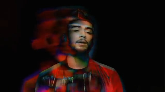 o zayn tinha saido da one direction, estava sofrendo hate e sendo chamado de traíra e ingrato, os ouvintes mensais dele eram baixos, ele só tinha uma chance e debutou assim!