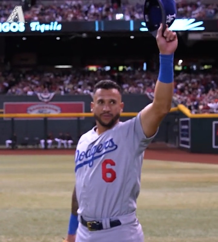 D-backs are red. Dodgers are blue. Even though you're a traitor, We still love you. 😉 Welcome home, David Peralta. 🫶