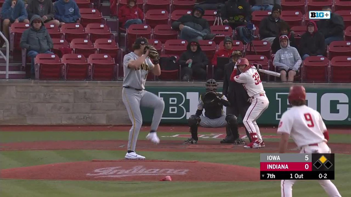 .brayden frazier are you serious???? 🤯 #SCTop10 x #Hawkeyes
