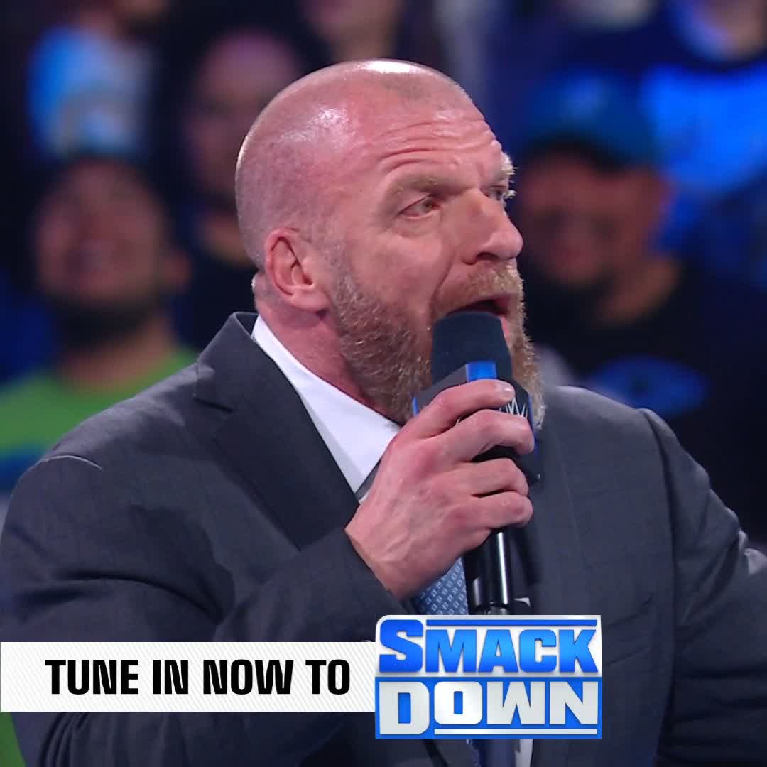 BREAKING NEWS: Triple H just announced the #WWEDraft will return in a few weeks with every single Superstar being eligible! #SmackDown