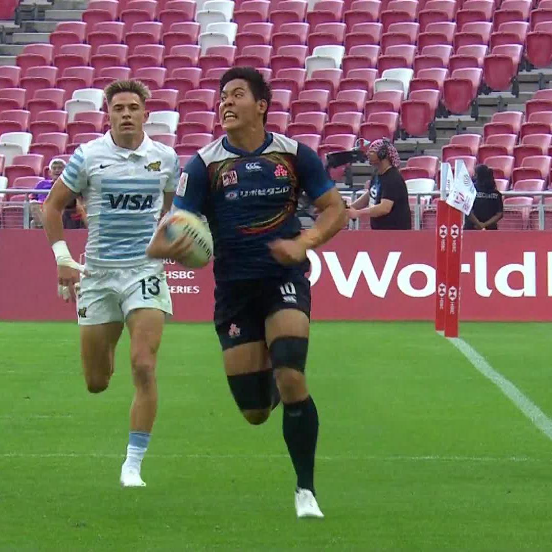 The main man for 日本ラグビーフットボール協会 🇯🇵 Tamakasa Maruo caught the Argentine defence napping 💤 #HSBC7s | #Singapore7s