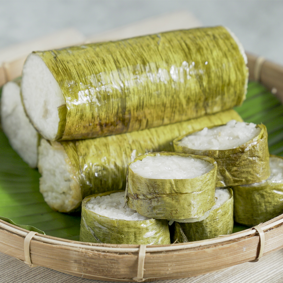 Lamang adalah salah satu kuliner khas dari Sumatra Barat. Hidangan ini terbuat dari beras ketan yang dimasak dengan menggunakan panas api secara tidak langsung dengan bambu sebagai alat masaknya. Resep lengkap