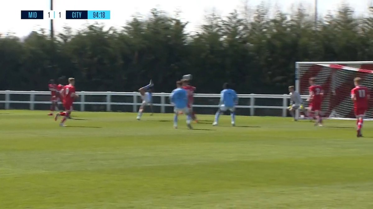 An unbelievable stoppage-time scorpion kick by Nico O'Reilly secures us 3️⃣ points! 🤯🦂 Back on 🔝 of the #U18PL!