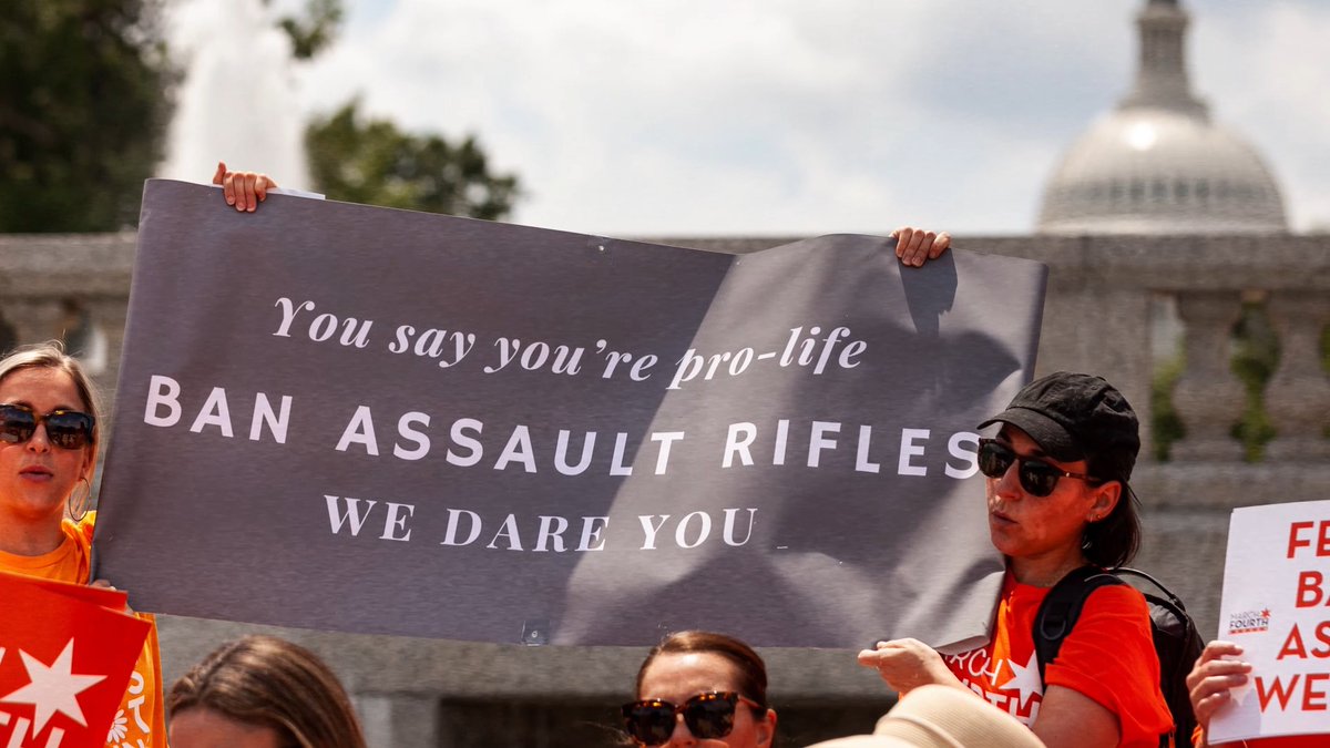 The GOP claims to be the pro-life party…but when it comes to school kids who are gunned down…Republicans suddenly lose respect for the lives of those kids. @TrygveOlson says more about it with @ReedGalen and @JeffTimmer on the latest pod: