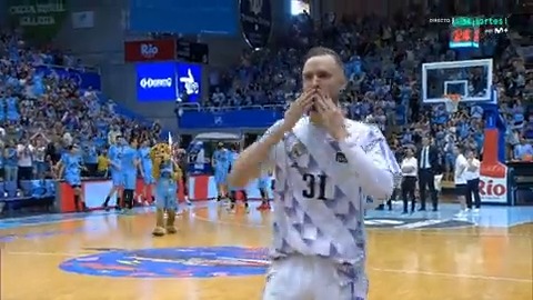 "Yo no he visto esto jamรกs. ยกEspectacular!" El recibimiento de la hinchada de Rรญo Breogรกn a Dzanan Musa. #LigaEndesa