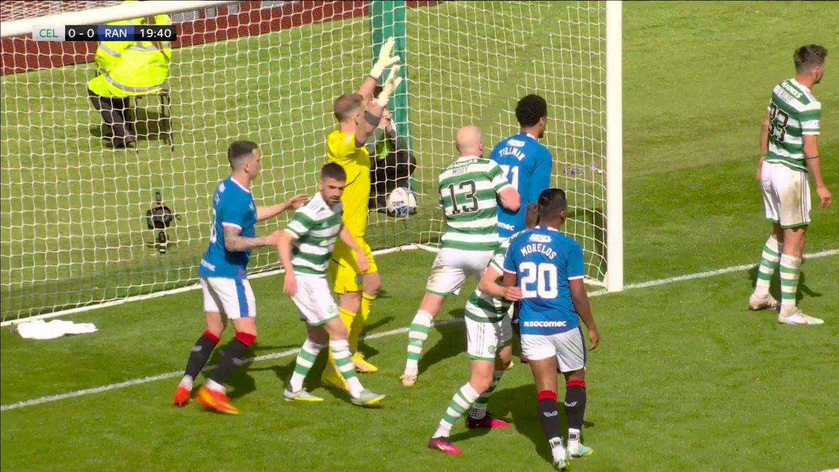 📝 Sky Sports News understands Rangers will write to the SFA for an explanation over why Alfredo Morelos’ first-half goal at Celtic Park was disallowed. What did you make of the decision? ⬇️