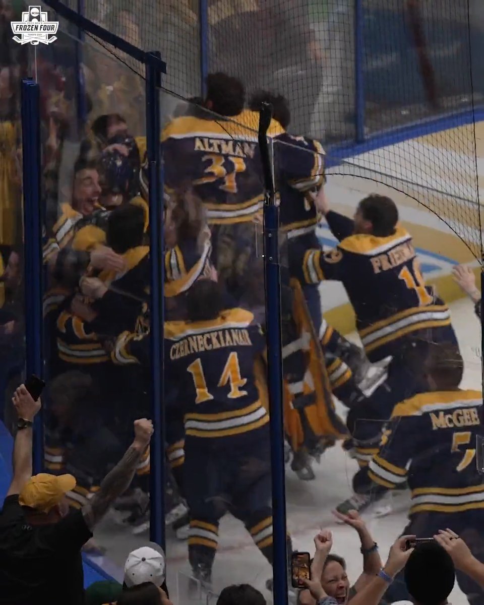 LEGENDARY 😱 #MFrozenFour x Quinnipiac Men's Ice Hockey