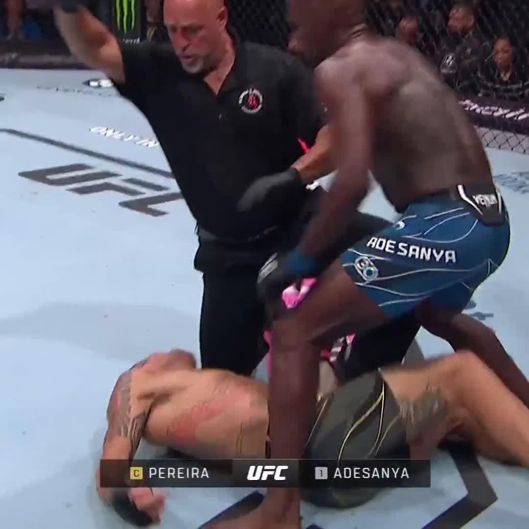 ISRAEL ADESANYA KNOCKS ALEX PEREIRA OUT COLD! 🥶 🏆 @Stylebender WITH THE SWEETEST VICTORY OF HIS CAREER! #UFC287