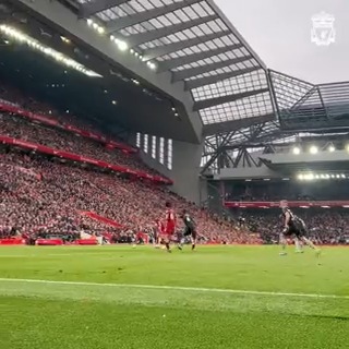 Trent’s nutmeg and cross for Bobby’s header 😮‍💨 #LIVARS