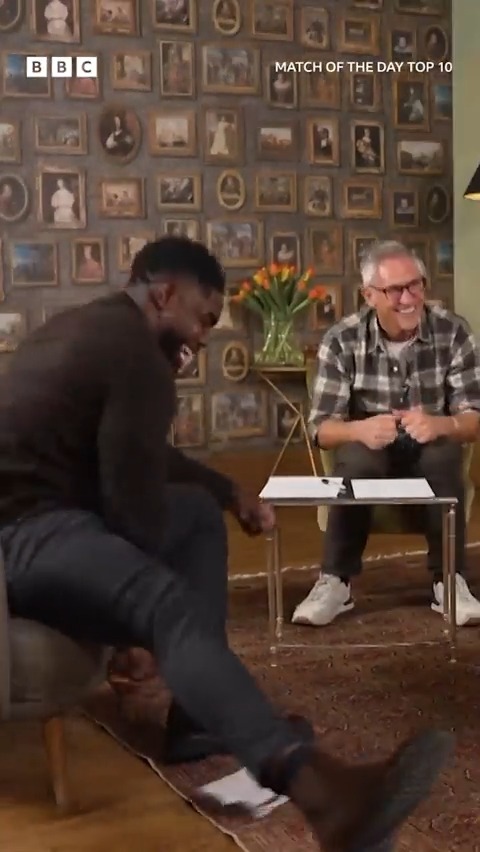 🗣️ Micah Richards: “The worst decision I’ve ever made! Why do you think I work for every ******* broadcaster!?!” Absolutely brilliant from Gary Lineker &amp; Alan Shearer on Micah’s biggest mistake 🤣